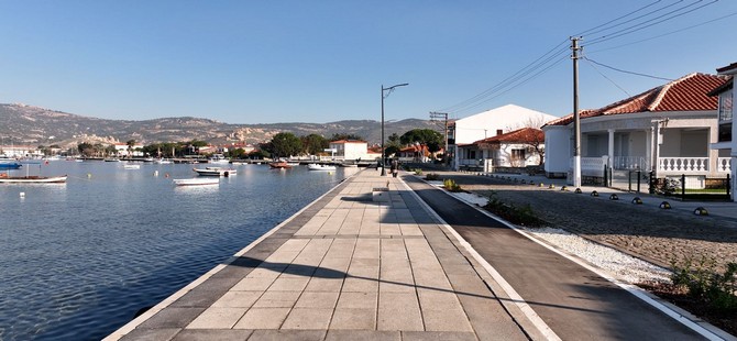 Foça sahil şeridi baştan aşağı yenilendi