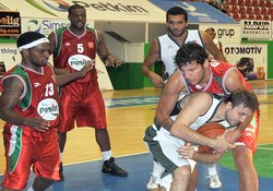 Hazırlıksız Yakalandık 79-68