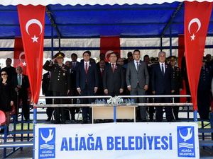 Cumhuriyet Bayramı Aliağa'da Coşku İle Kutlandı